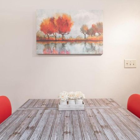 Sunny Sweetheart-Front Apartment Near Riverwalk โคลัมบัส ภายนอก รูปภาพ