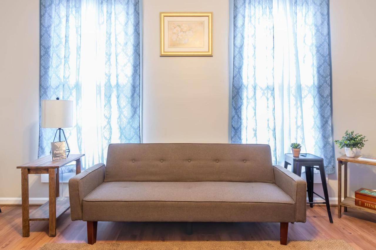 Sunny Sweetheart-Front Apartment Near Riverwalk โคลัมบัส ภายนอก รูปภาพ